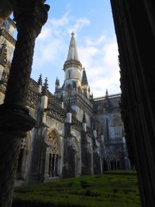 Monastery, Batalha